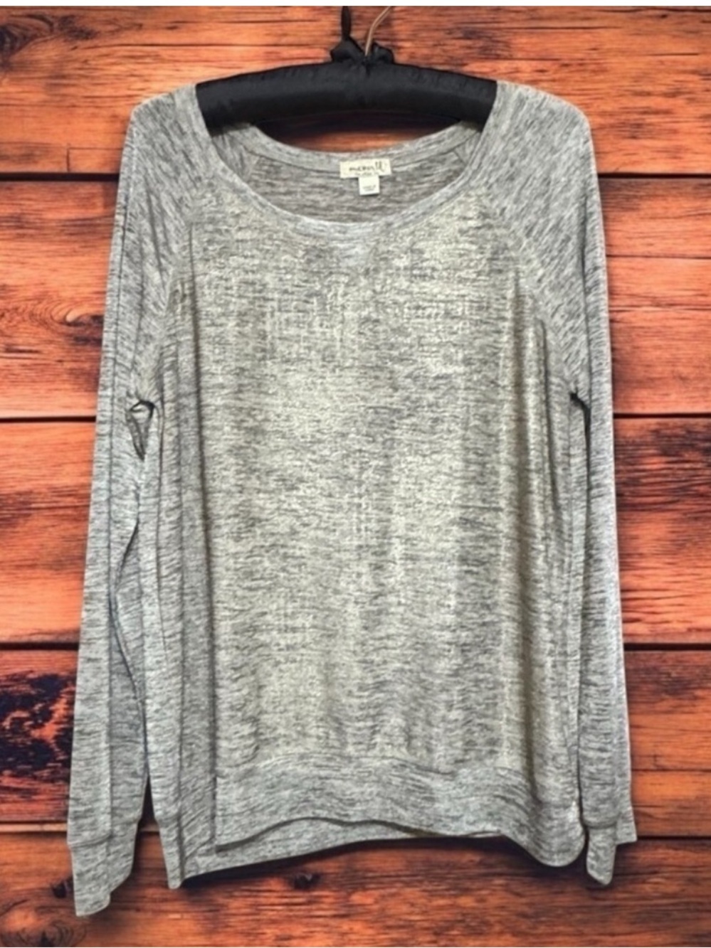 ONE WORLD LIVE AND LET LIVE METALLIC TOP SIZE LARGE